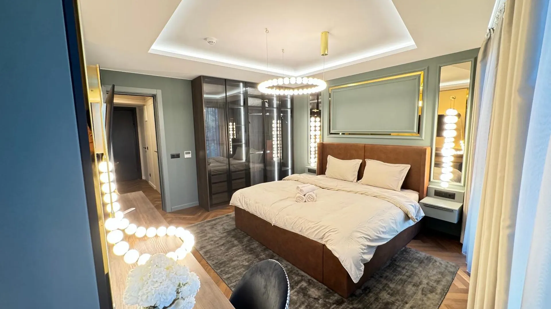 Kandinski Lux Apart Μπουργκάς 0*,